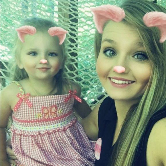 Meet your Posher, Amanda - Picture 1 of 1